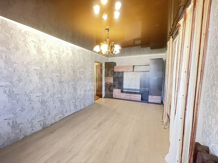 2-к. квартира, 53 м², 1/9 эт.