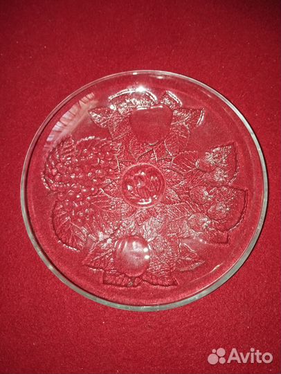 Набор тарелок новый