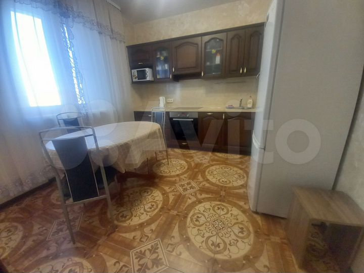 2-к. квартира, 75 м², 3/16 эт.