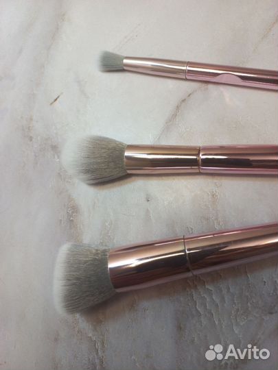 Кисти для макияжа натуральные