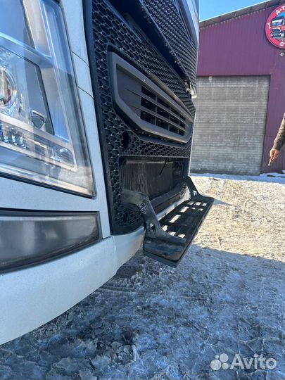 Пневматический привод на подножку Volvo комплект