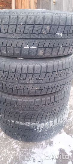 Bridgestone Blizzak Revo GZ 215/60 R17 96Q