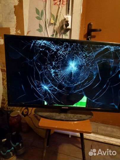 Телевизор на запчасти