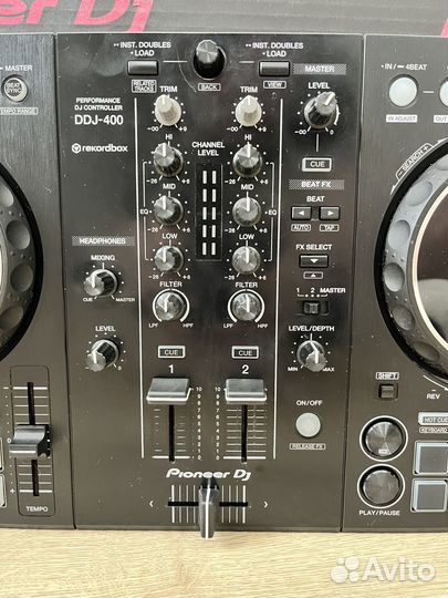 Pioneer DDJ-400 DJ-контроллер