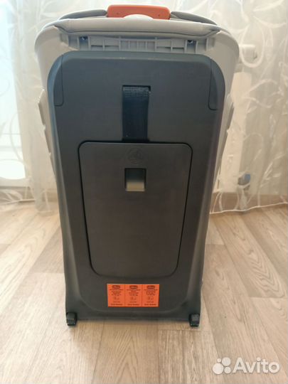 Новое Детское автокресло Chicco Youniverse