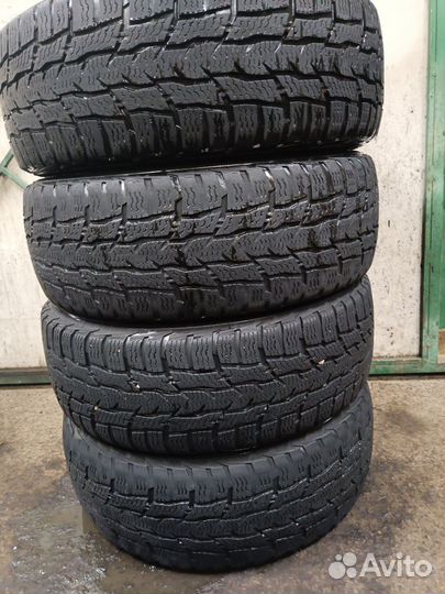 Nokian Tyres Hakkapeliitta CR3 215/60 R17C 109R