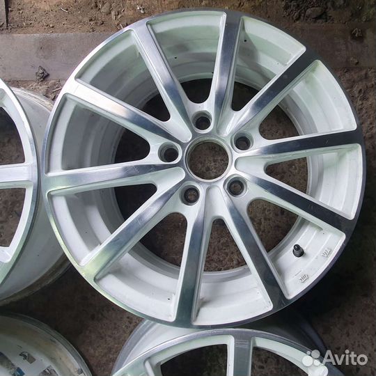 Красивые диски R16
