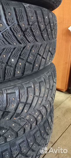 Michelin X-Ice North 4 195/60 R15 92T