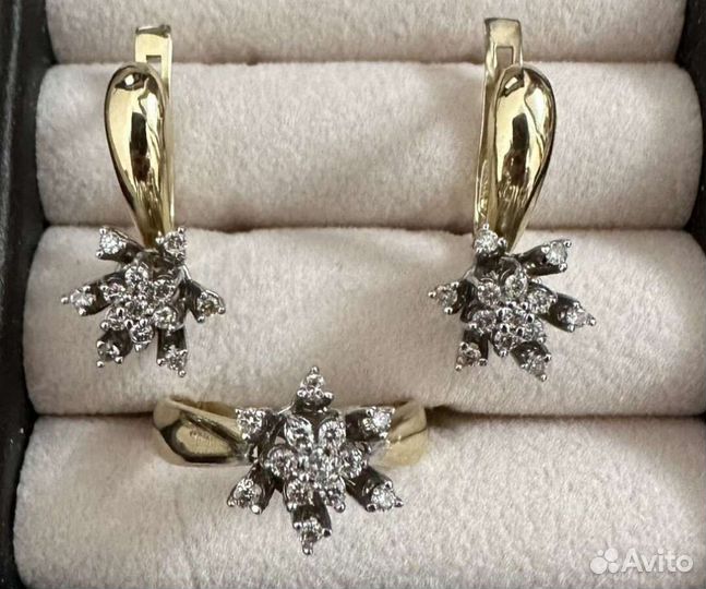 Золотой комплект с бриллиантами 585 пробы