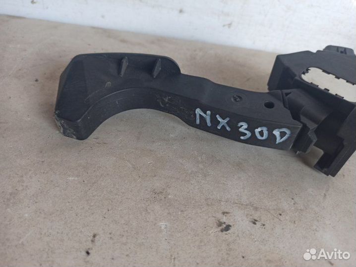 Педаль газа Lexus Nx300 8arfts 2.0 2020