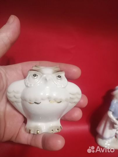 Фарфоровая статуэтка