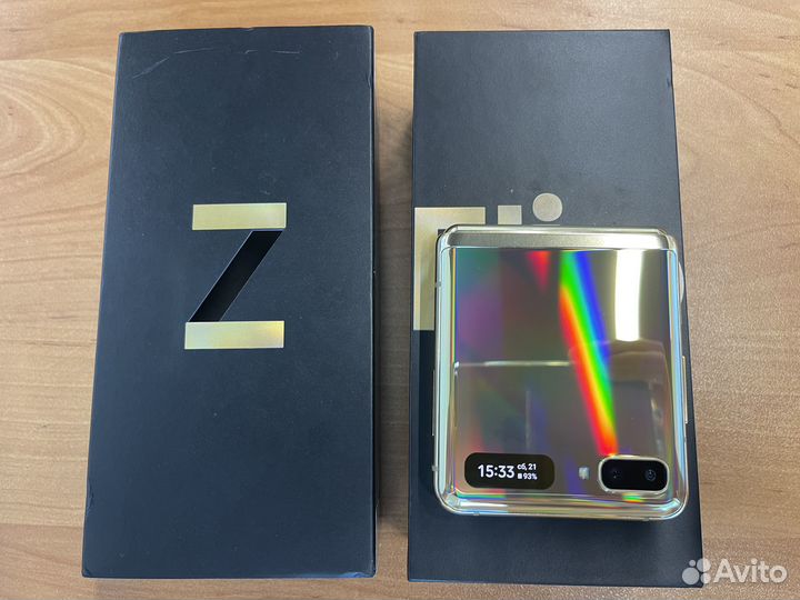 Samsung Galaxy Z Flip, 8/256 ГБ