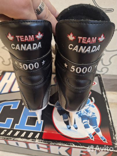 Коньки хоккейные