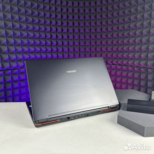 Игровой ноутбук Hasee i7/RTX2070/17.3/144Hz