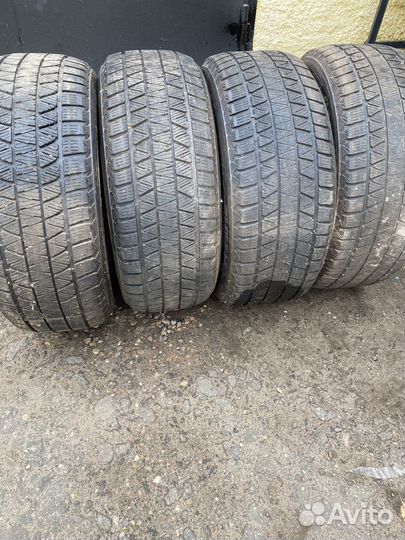Bridgestone Blizzak DM-V3 275/55 R20 117T