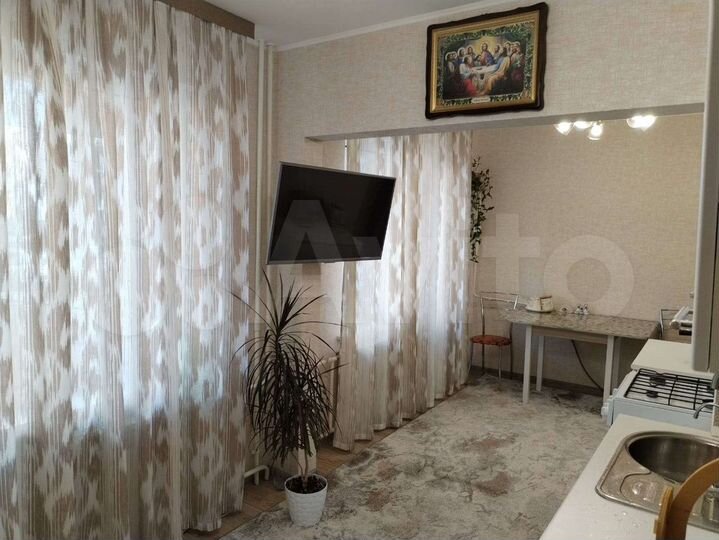 2-к. квартира, 80 м², 1/10 эт.