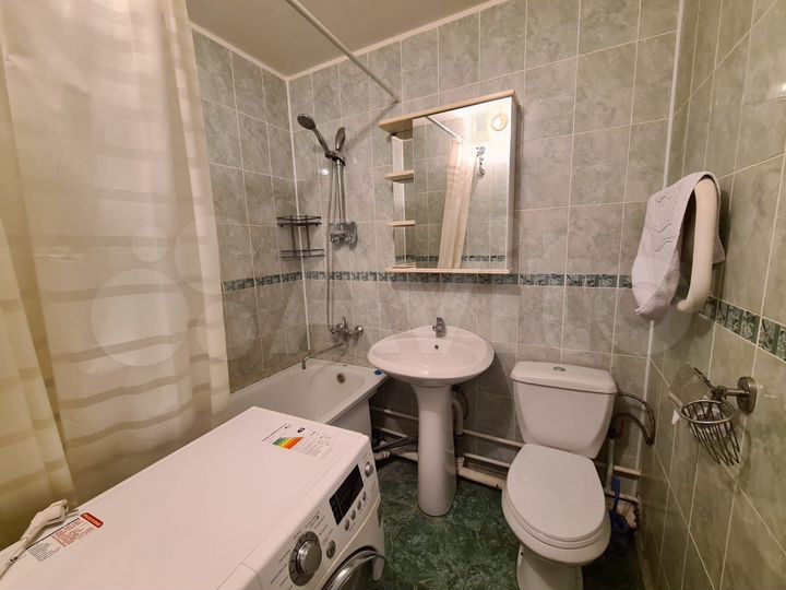 1-к. квартира, 42 м², 1/9 эт.