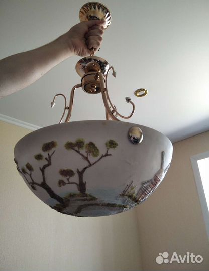 Люстры и бра