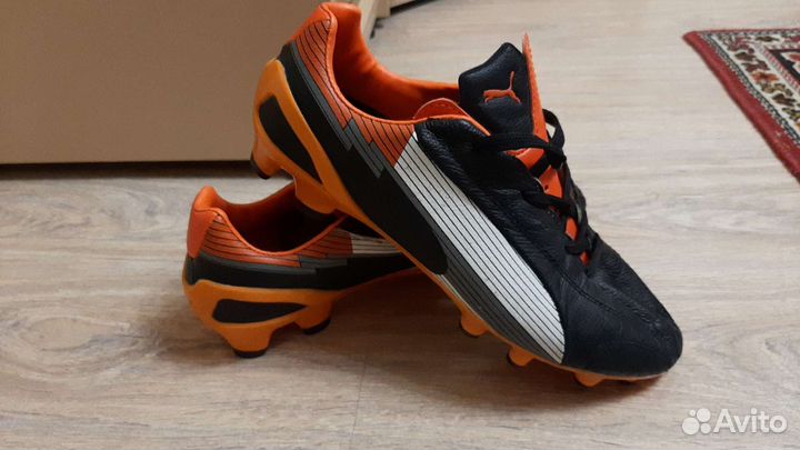 Футбольные бутсы