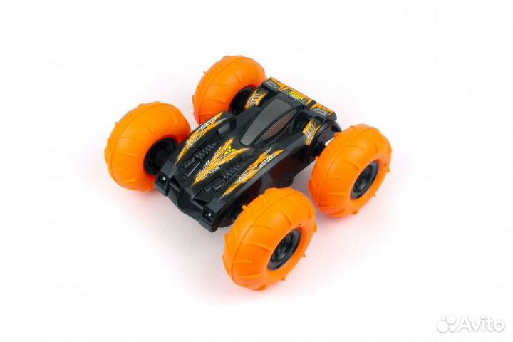 Машинка перевертыш с надувными колесами на радиоуп