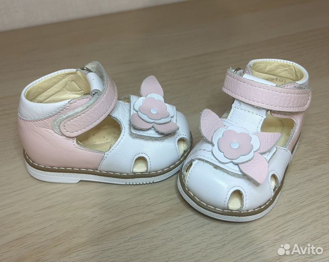 Сандалии для девочки