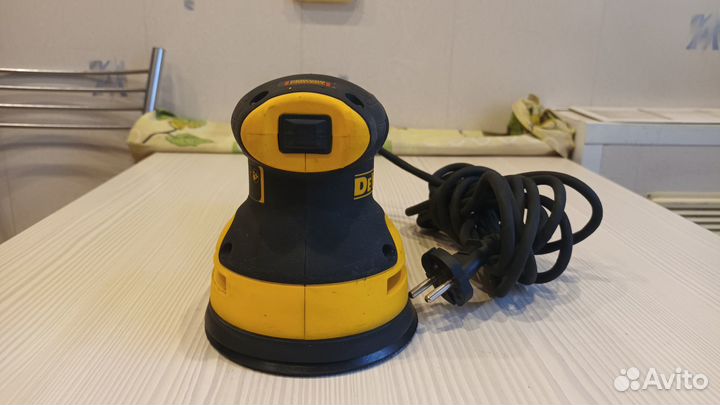 Шлифмашинка dewalt DWE6423