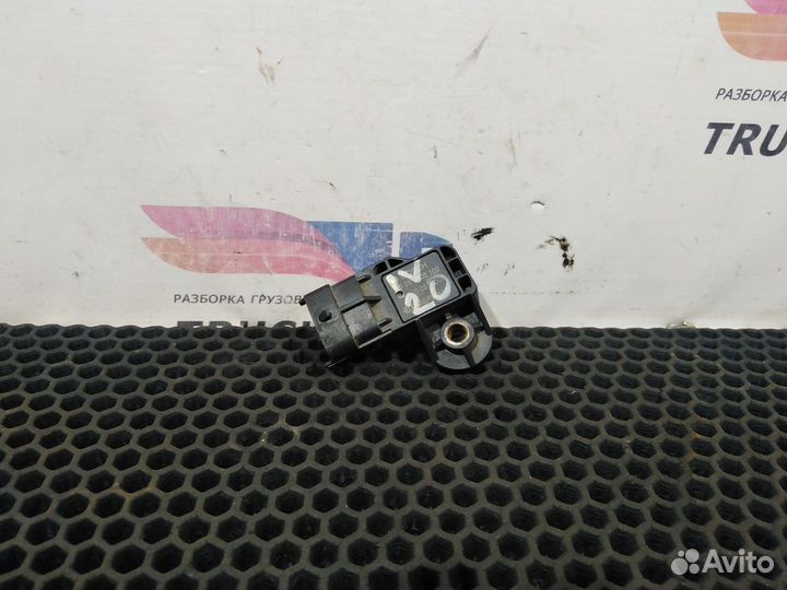 0281006102 Датчик давления воздуха