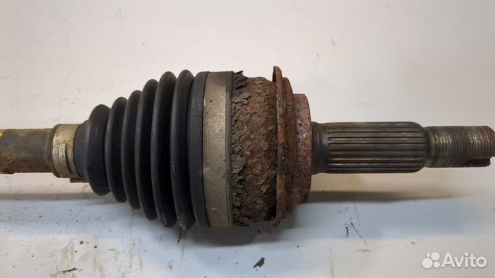 Полуось Toyota Yaris, 2012