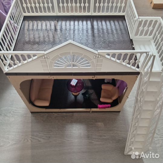 Домик кукольный