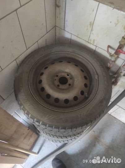 Колеса Dunlop зима 175х65 R15