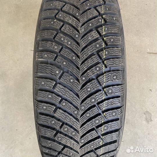 Michelin X-Ice North 4 SUV 275/55 R20 117T