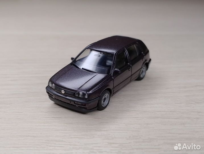 A26.2) Volkswagen Golf III (1997-2004) фиолетовый