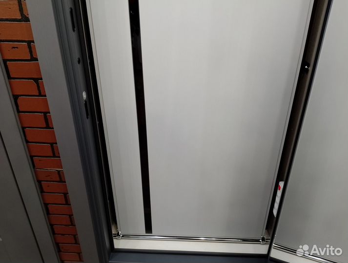 Входная дверь