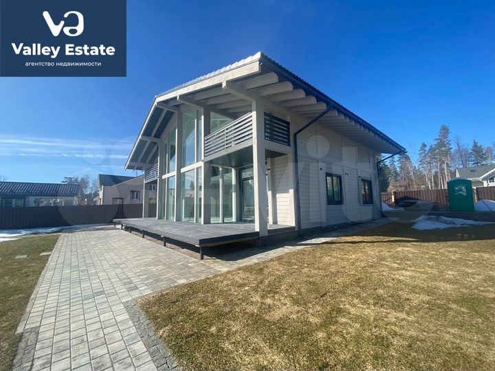 Дом 316 м² на участке 15 сот.