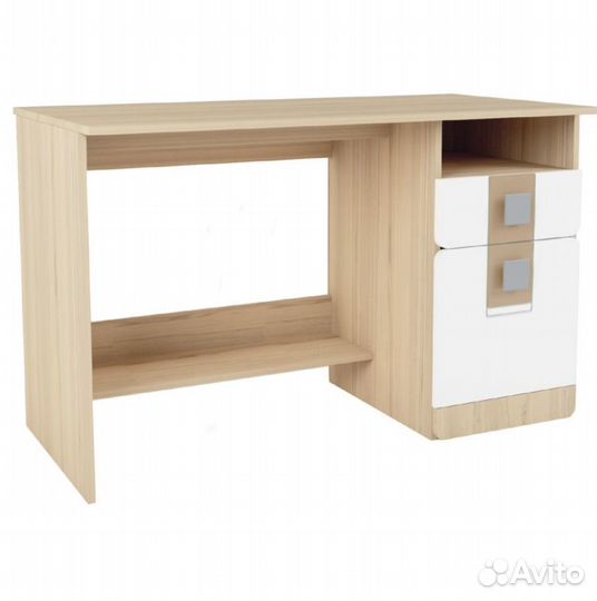 Письменный стол и стеллаж