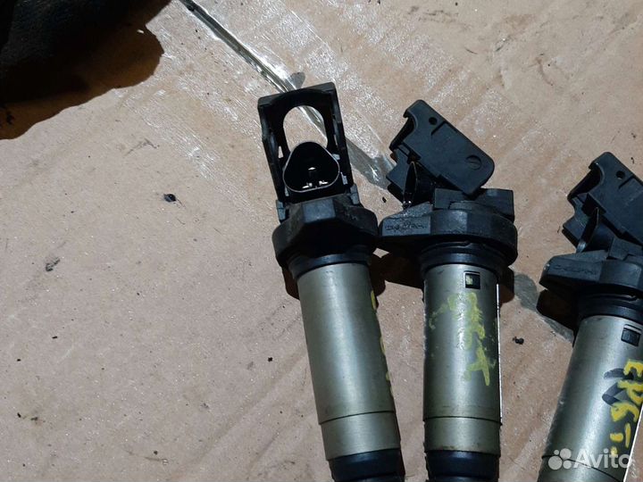 Катушка зажигания Пежо 1.6 турбо EP6