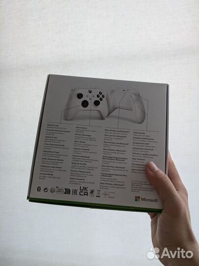 Новый Геймпад Microsoft для Xbox One белый