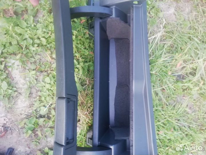 Бардачок верхний toyota corolla е 150