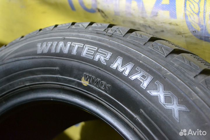 Dunlop Winter Maxx WM01 215/60 R17