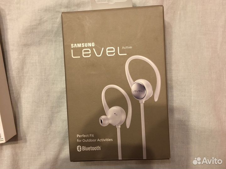 Наушники Samsung Level Active