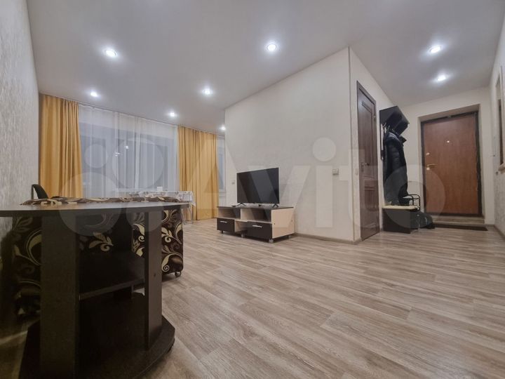 3-к. квартира, 56 м², 2/4 эт.