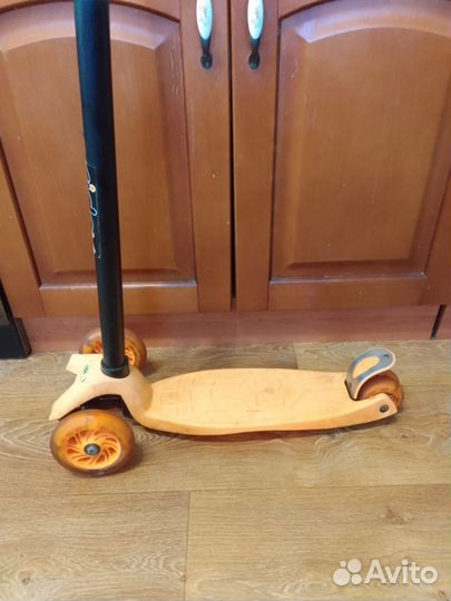 Самокат детский трехколесный
