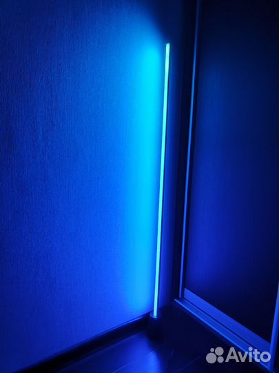 Напольный угловой LED светильник RGB