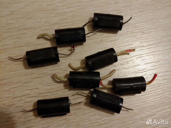 Кнопки км1, резисторы прецизионные