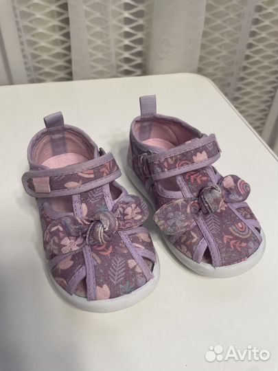Обувь на девочку 22-23