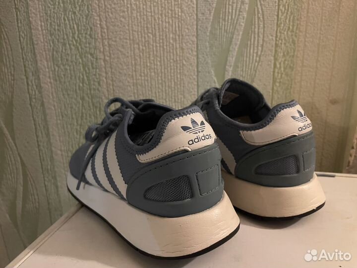 Кроссовки женские adidas iniki 40