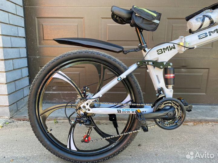 Велосипед BMW на литых дисках