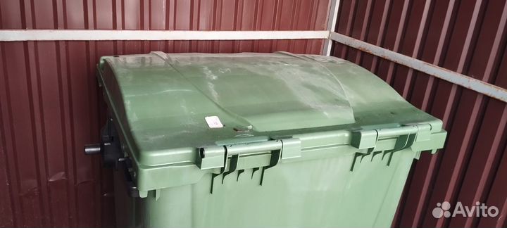 Мусорный контейнер 1100 пластик