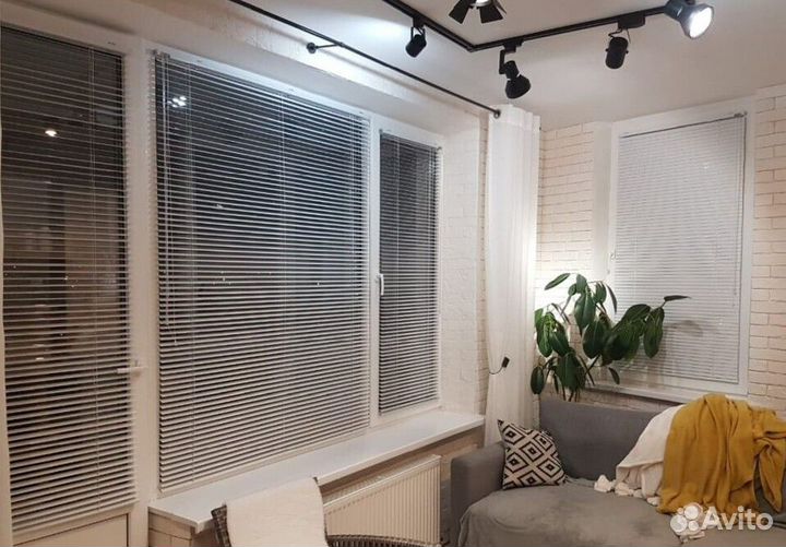 Рулонные кассетные шторы блекаут H526