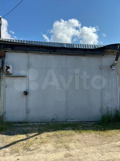 Гараж, > 30 м²